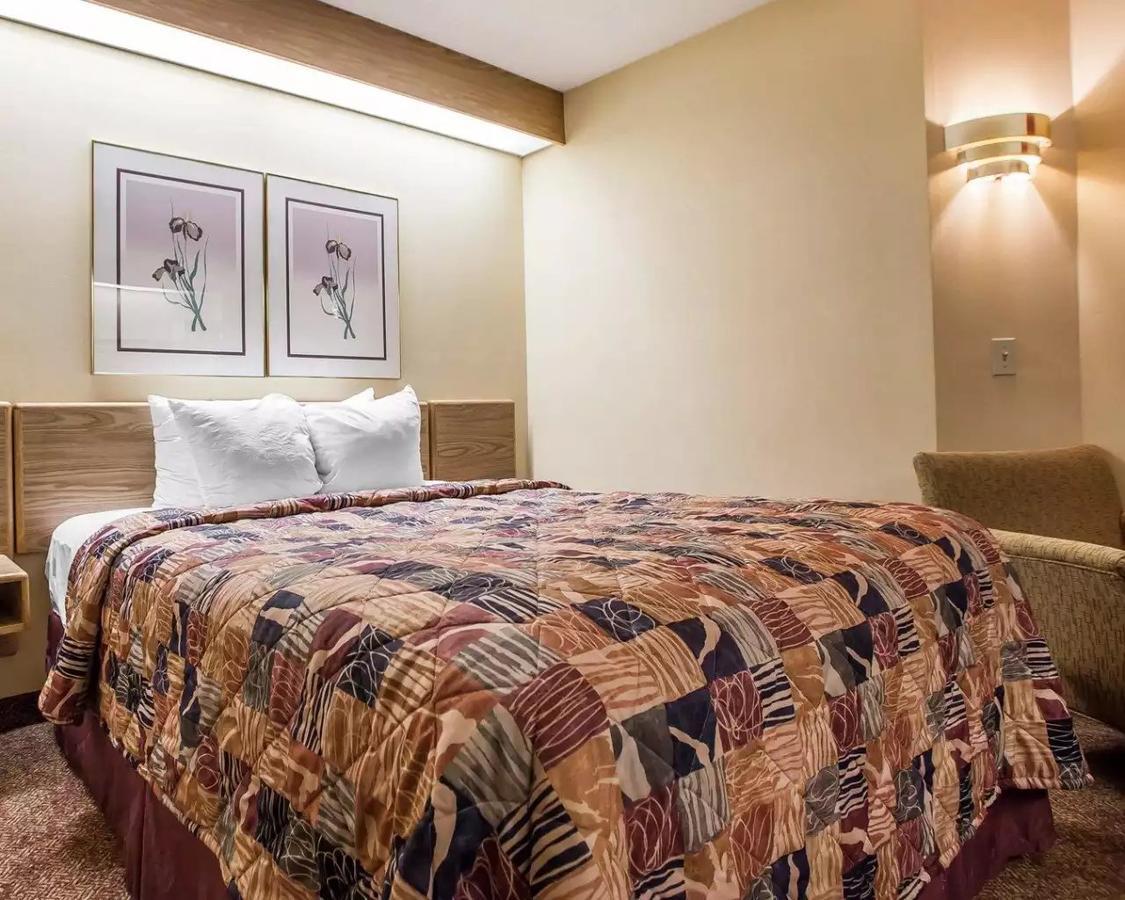 Mukwonago 阿尔派恩谷穆克翁纳格罗德威旅馆酒店 外观 照片
